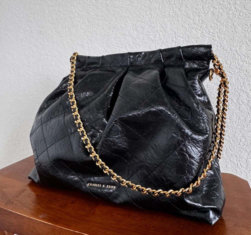 Charles & Keith Duo Quilted Chain Hobo Bag Size L Black
